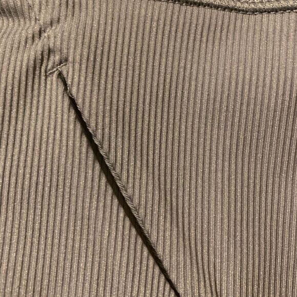 NWT Girls “Teen” All In Motion Performance Crew  - Picture 4 of 8